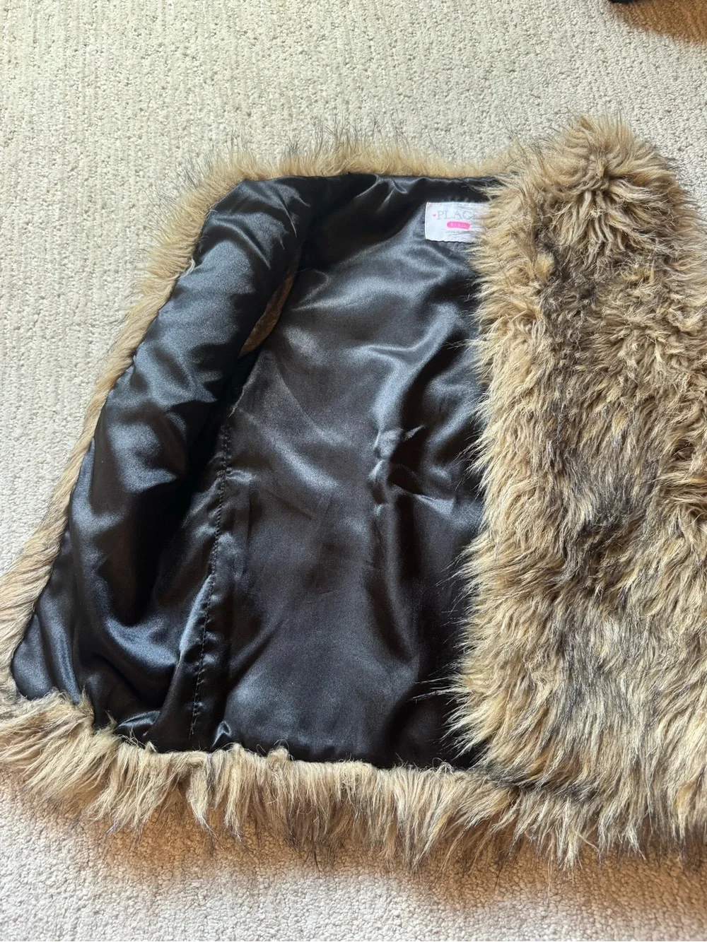 The Children's Place Faux Fur Vest in Brown with Black Lining. Size S.